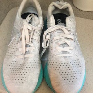 Nike women react infinity fly knit running sneakers